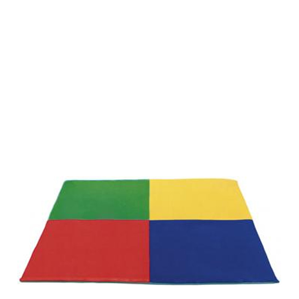 Tapete rectangular dividido em quatro áreas: verde, amarela, vermelha e azul.