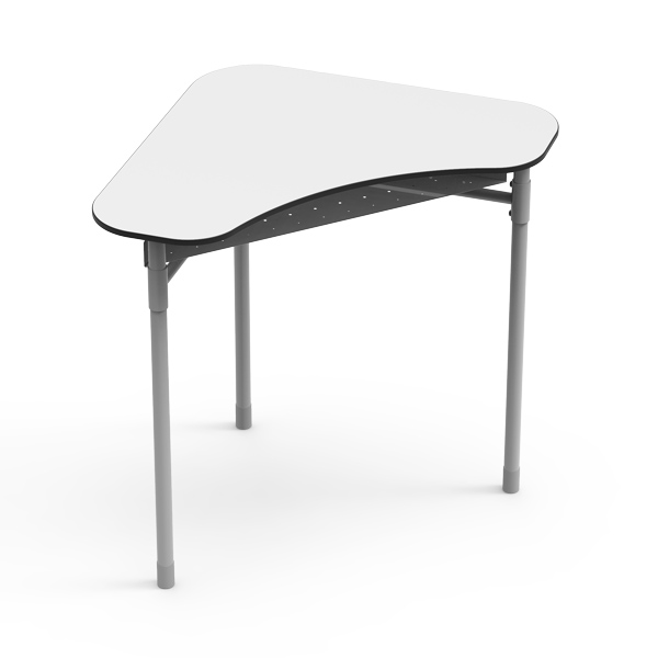 Mesa Desk 21 Boomerang com tampo branco assimétrico e pernas metálicas cinzentas.