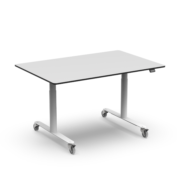 Mesa Flow regulável com tampo branco, pernas metálicas cinzentas e rodas.