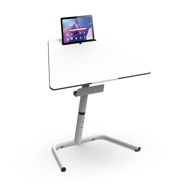 Mesa One branca com tampo inclinado e um tablet sobre a superfície.