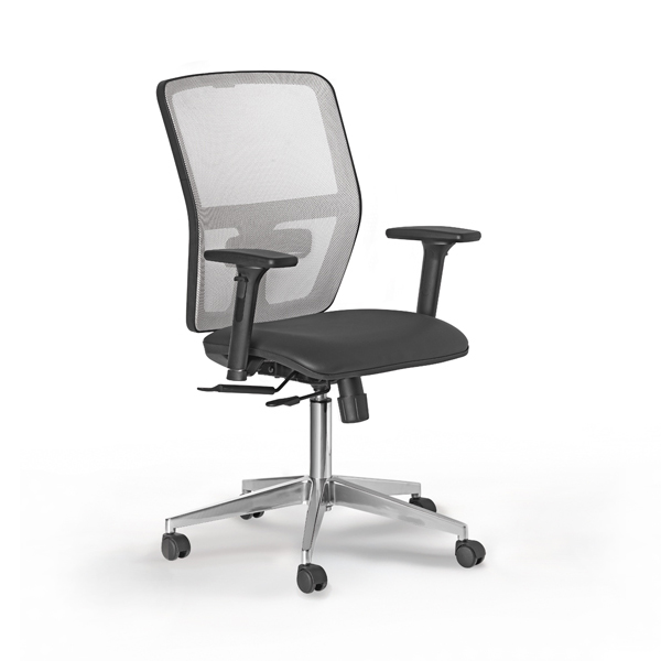 Cadeira Optimus preta com encosto de rede, braços e base com rodas.