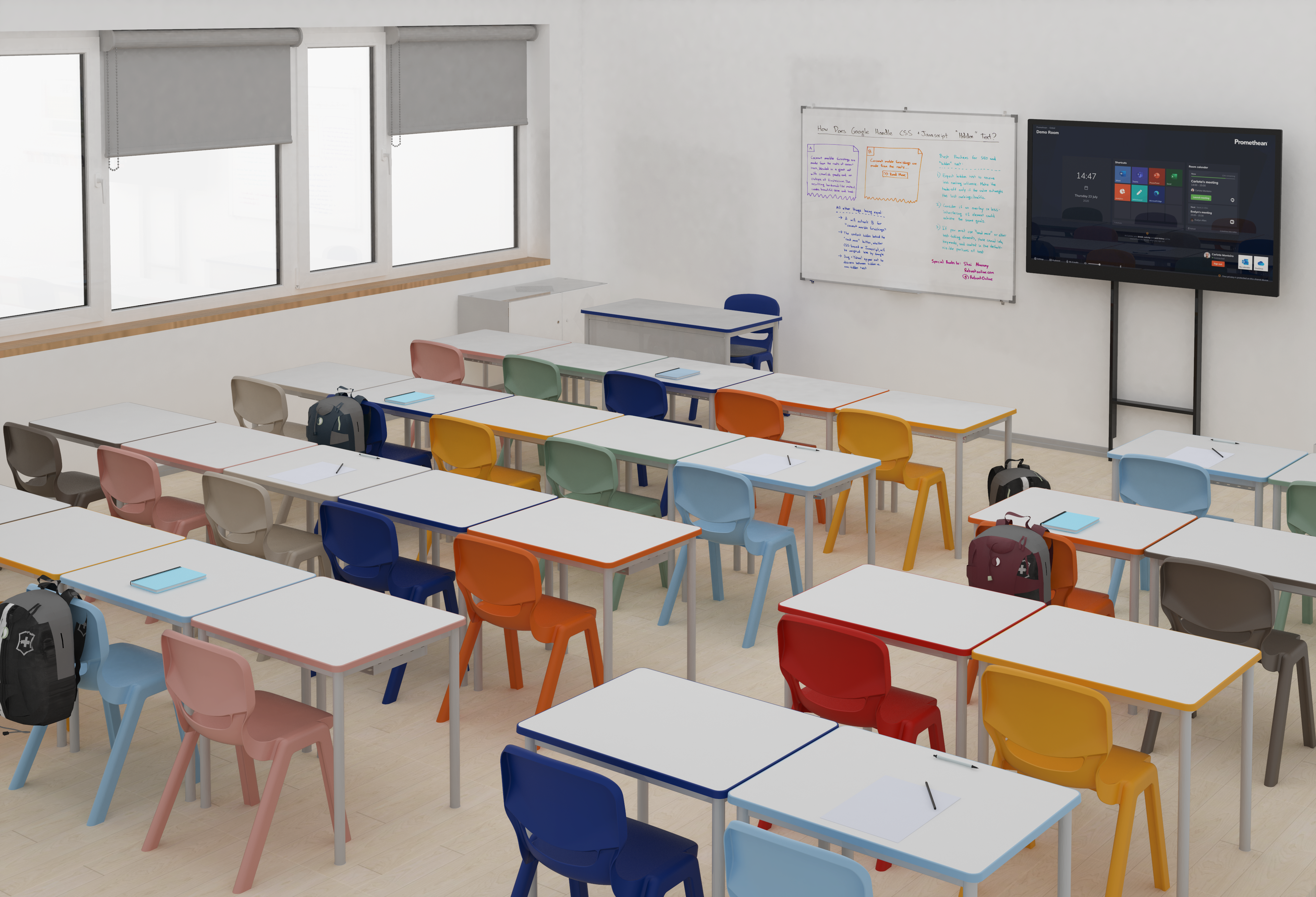 Sala com mesas e cadeiras de várias cores, mochilas, cadernos, quadro e ecrã.