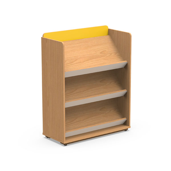 Expositor de livros em tom de madeira clara, com prateleiras inclinadas e remate superior amarelo.